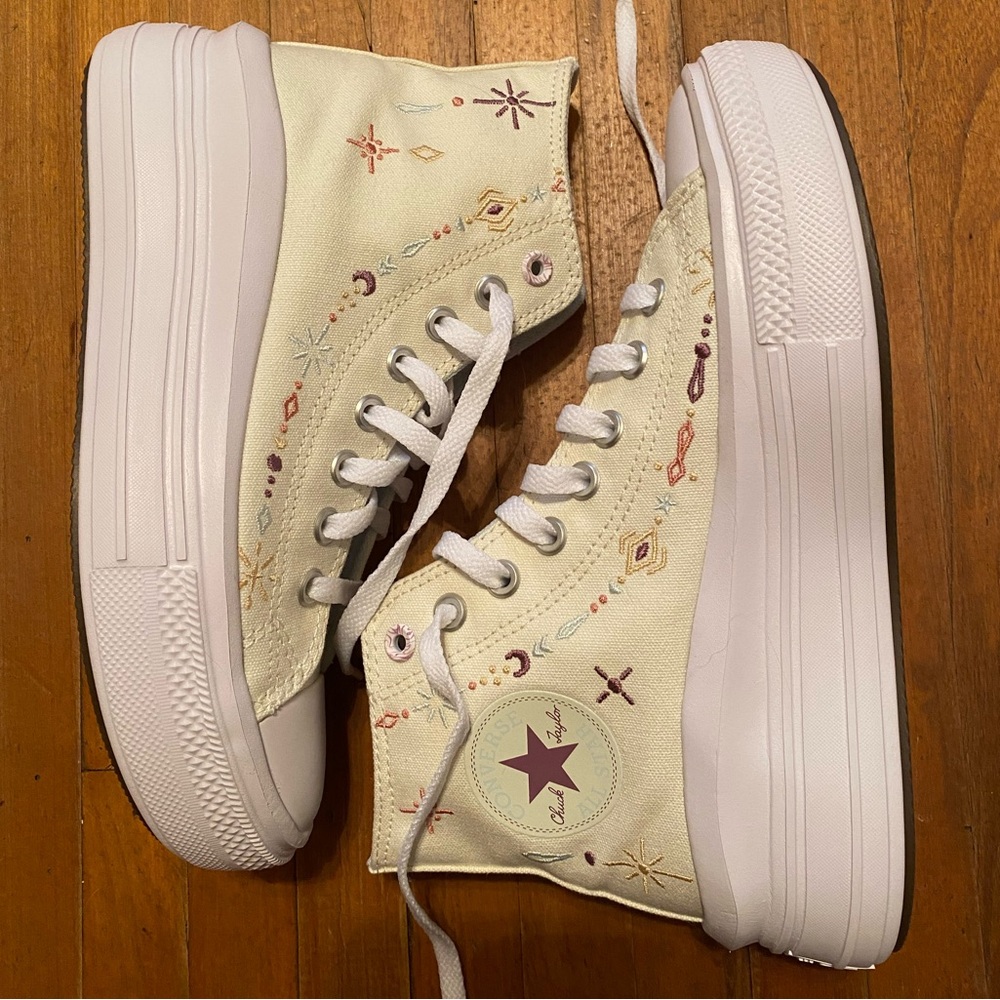 Converse Chuck Taylor allstar move platform